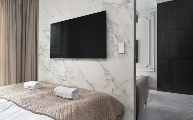 Chronos - Warszawa Wola by Downtown Apartments
