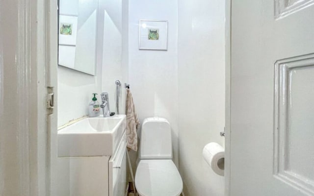 5 Room Apartment by the Esplanade Park