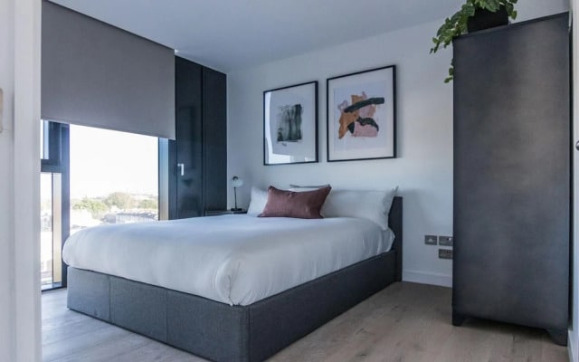 Design 1 Bed With Balcony
