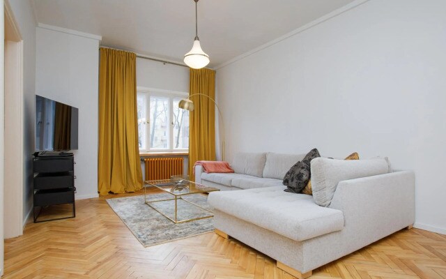 Apartment near old town in historical building