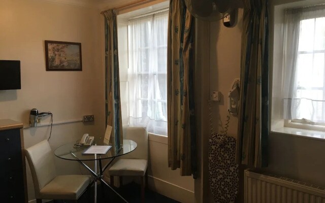 Hadleigh Hotel
