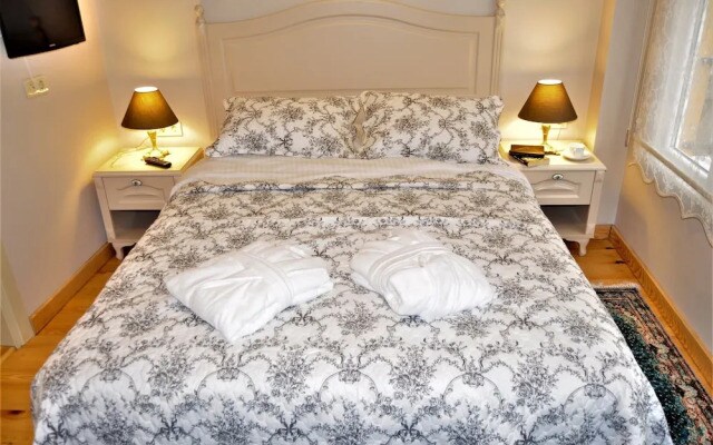 Emil House Apart Hotel