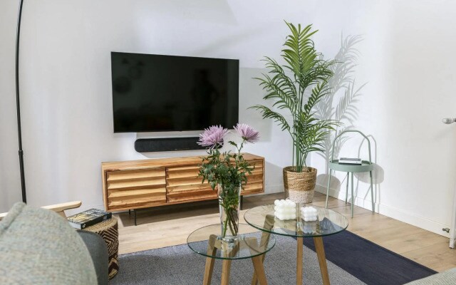 Modern & Chic 2BR/2BA apartment in trendy Chueca