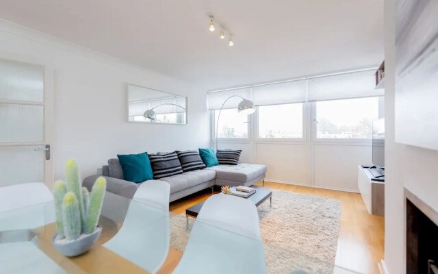 Holland Park Heights by BaseToGo