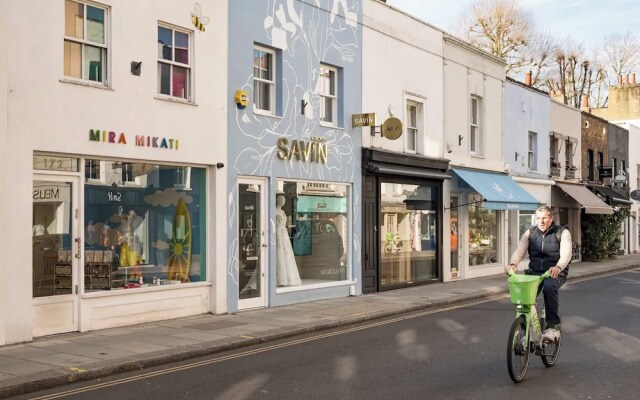 Maison De Brompton With 1 Bedrooms and 1 Bathrooms