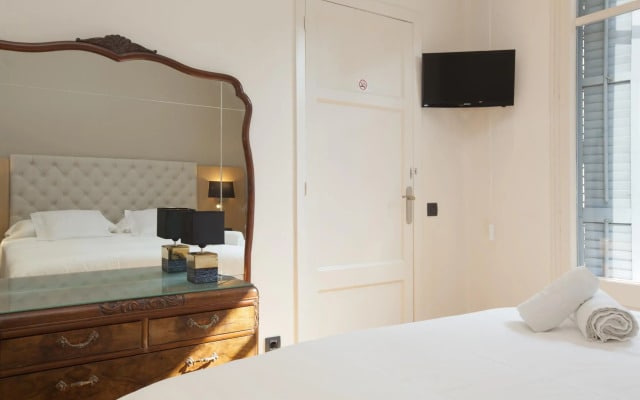 SAGRADA FAMILIA Sagrada Familia Luxury Flat for 6