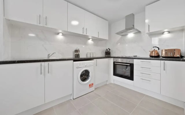 Stunning Ensuite Studio Crystal Palace London Se20