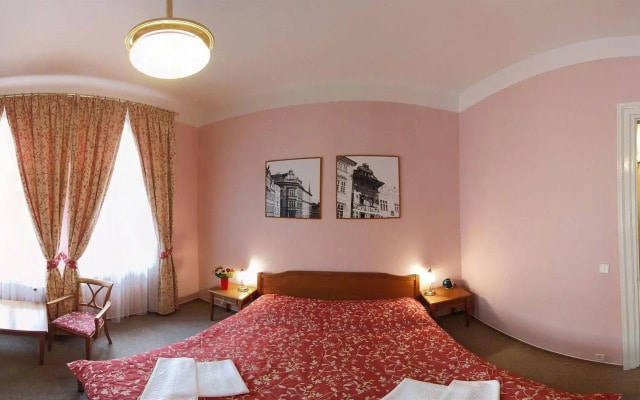 Anna Hotel