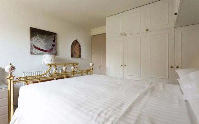 Odhams Walk by Onefinestay