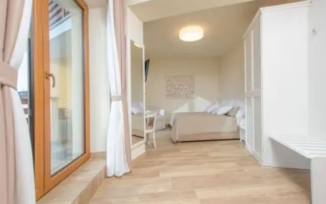 Hotel SLUNECNA LOUKA