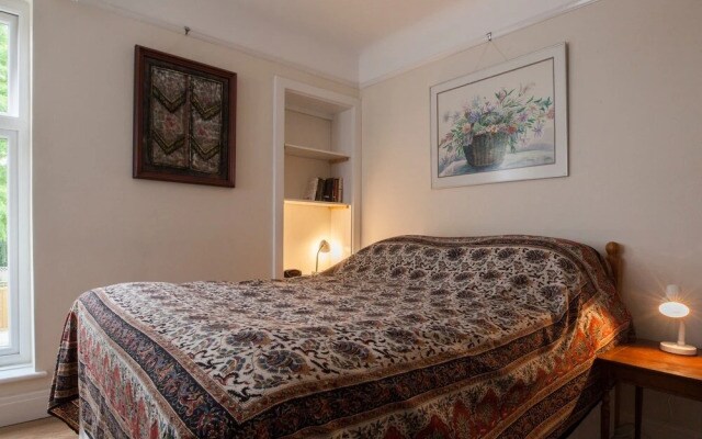 Unique & Beautiful Home for 8 in East Putney