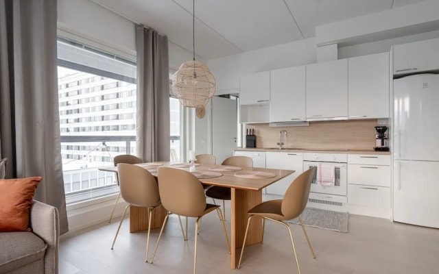 New 2BR Apt with Balcony, Sauna & Great Location