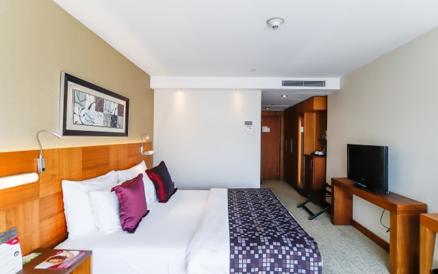 Crowne Plaza Istanbul - Harbiye by IHG