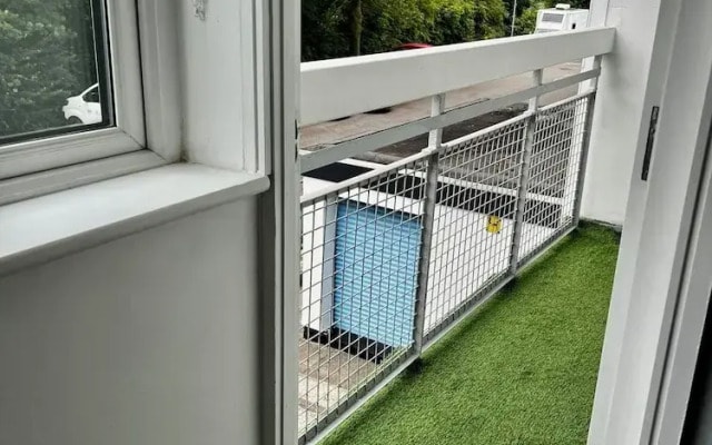 Manchester - 1 Bedroom - Sleeps 3 - Free Parking