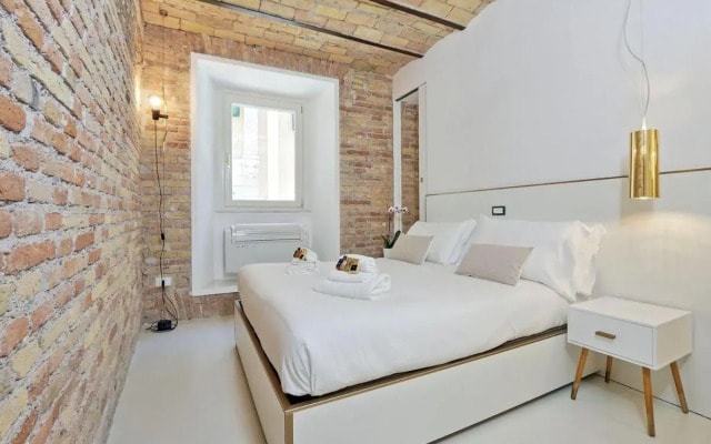 Charming flat near Colosseum