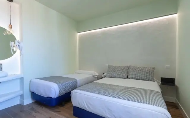 Hostal Charlotte