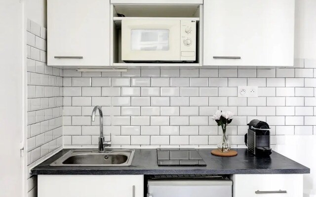 Cozy Studio by the Eiffel Tower - For 2