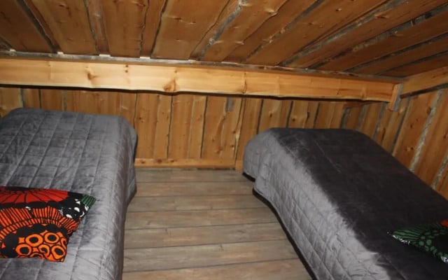 Levikaira Apartments - Log Cabins