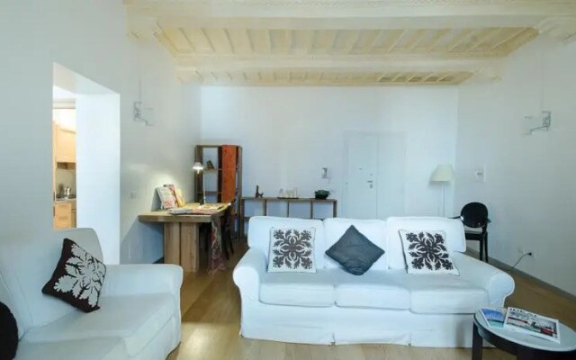Pillow Apartments