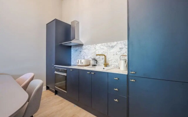 Stunning Notting Hill Apartment PS4