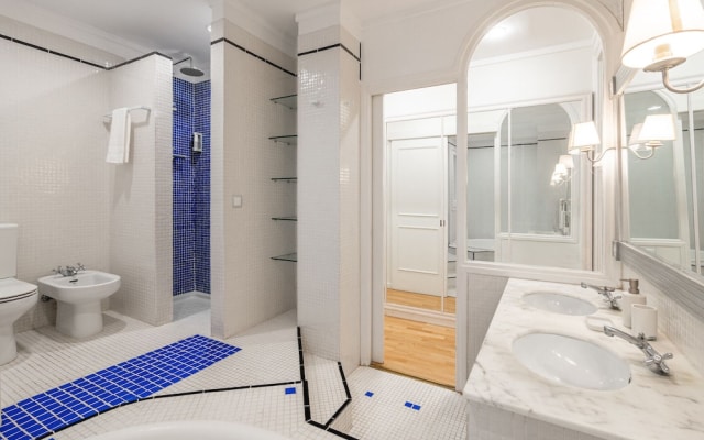 Balmes Apartment by Olala Homes