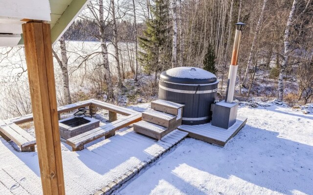 Peace and Privacy Travel - Aulanko Lake Hide-out