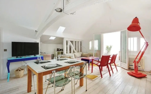 Cozy Apartment & Terrace - 2br/4p - Republique