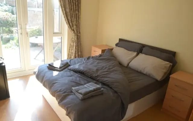 Holmbury Gardens B&B