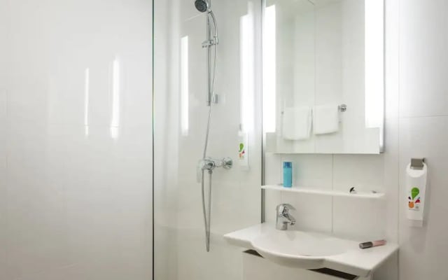 Ibis Chevilly Larue