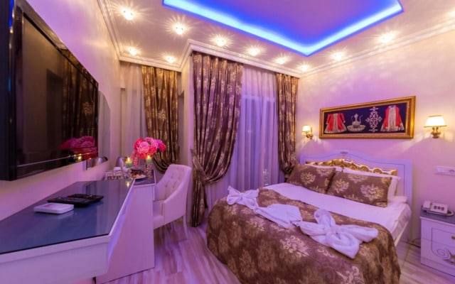 Charm Hotel