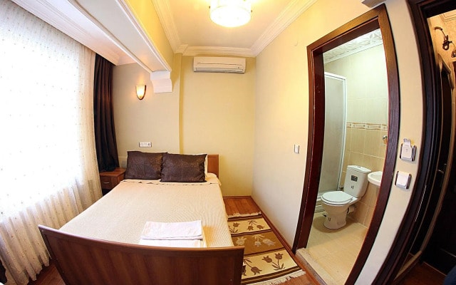 Paradise Hotel
