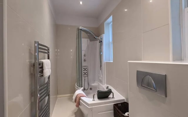 Stunning Period Property, 1BD Flat - Manchester!