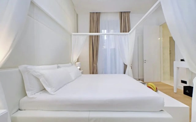 Domus Aurea Luxury Suites