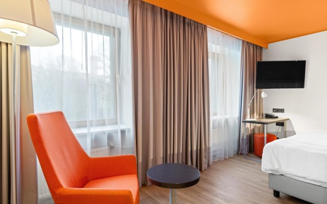 Отель Park Inn by Radisson Meriton Conference & Spa Tallinn