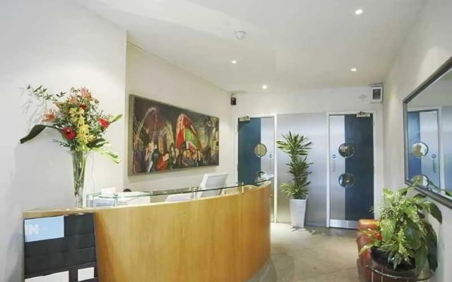 196 Bishopsgate Apartments by DMONTRIO