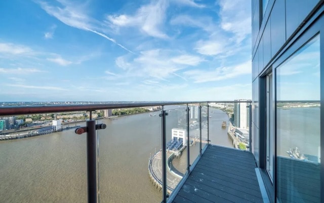 Skyvillion 2 Bed Apt London Excel O2 Arena