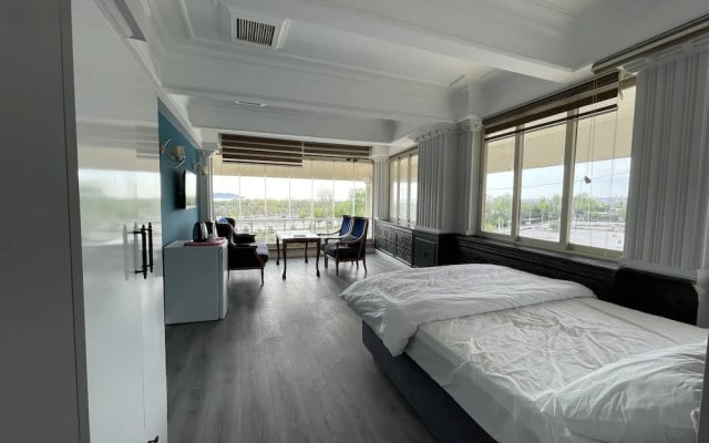 Yali Beach Houses