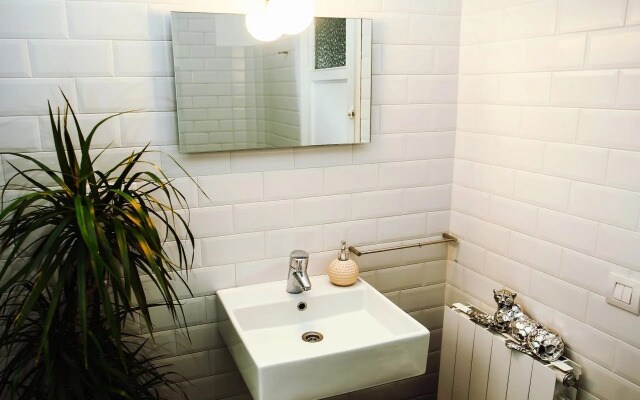 Rooms Hola BCN B & B