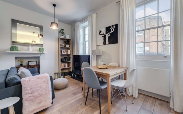 The Fox & Found - Fitzrovia - by Frankie