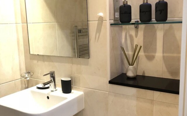 Platinum 2 Bedroom Apartment by Creatick