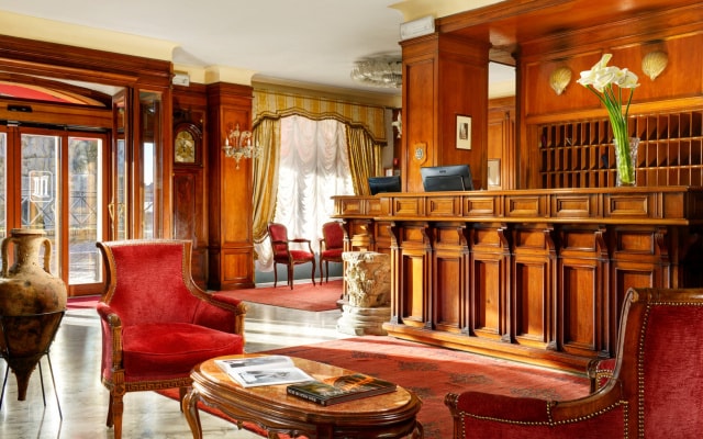 Hotel Forum
