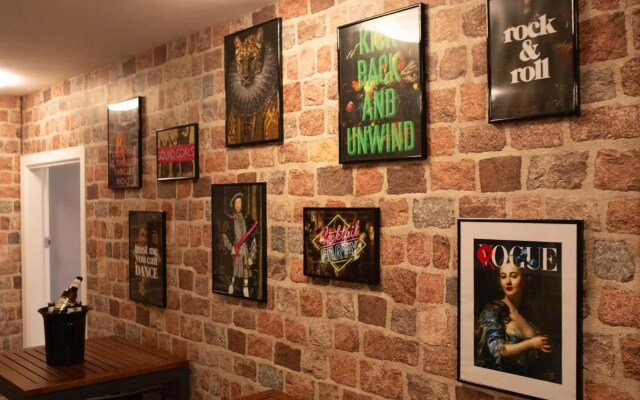 Ringo s Studio Liver House