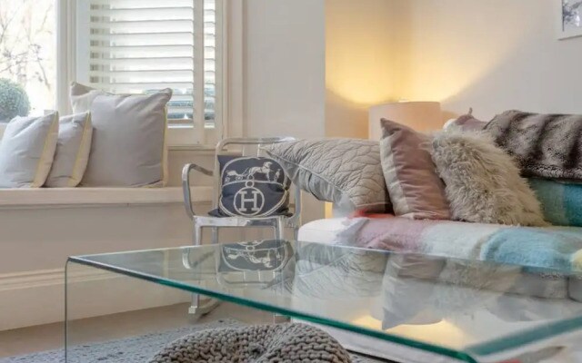 Incredible 5 Bedroom Home Overlooking Queen's Park