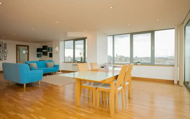 3 Bedroom Flat In East London