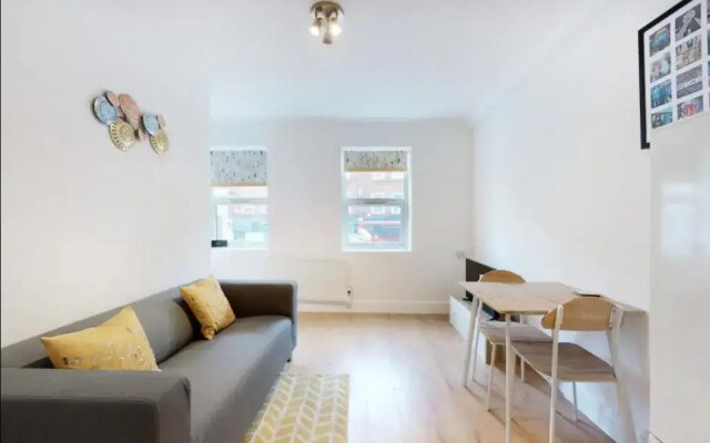 New Spacious 1 bed studio flat in Aldgate