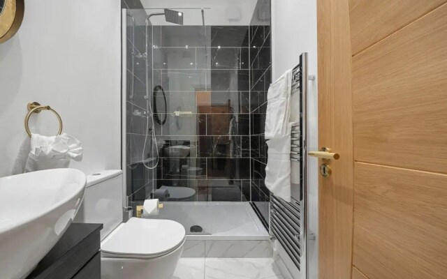 Cambridge Garden Apartments by Argyl