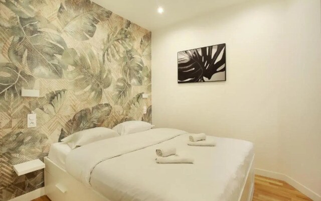 Tracy apartment