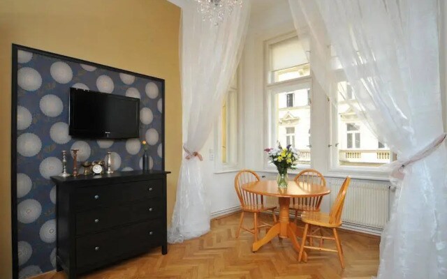 Dlouha Apartments