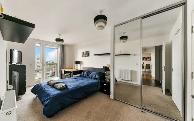 Luxury 2 bed 2 Bath Apartment in Canary Wharf