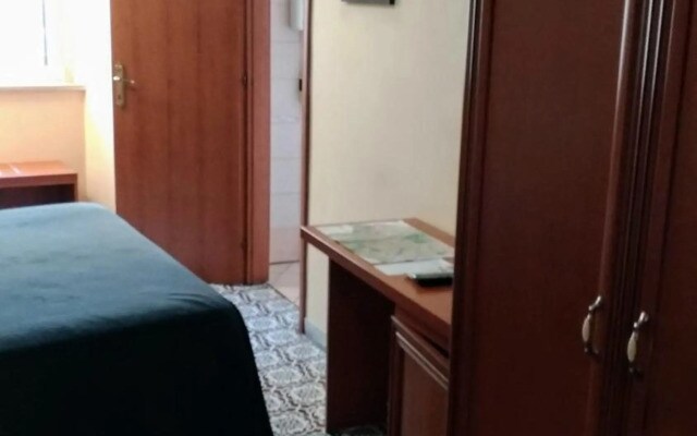 Nicolas Inn